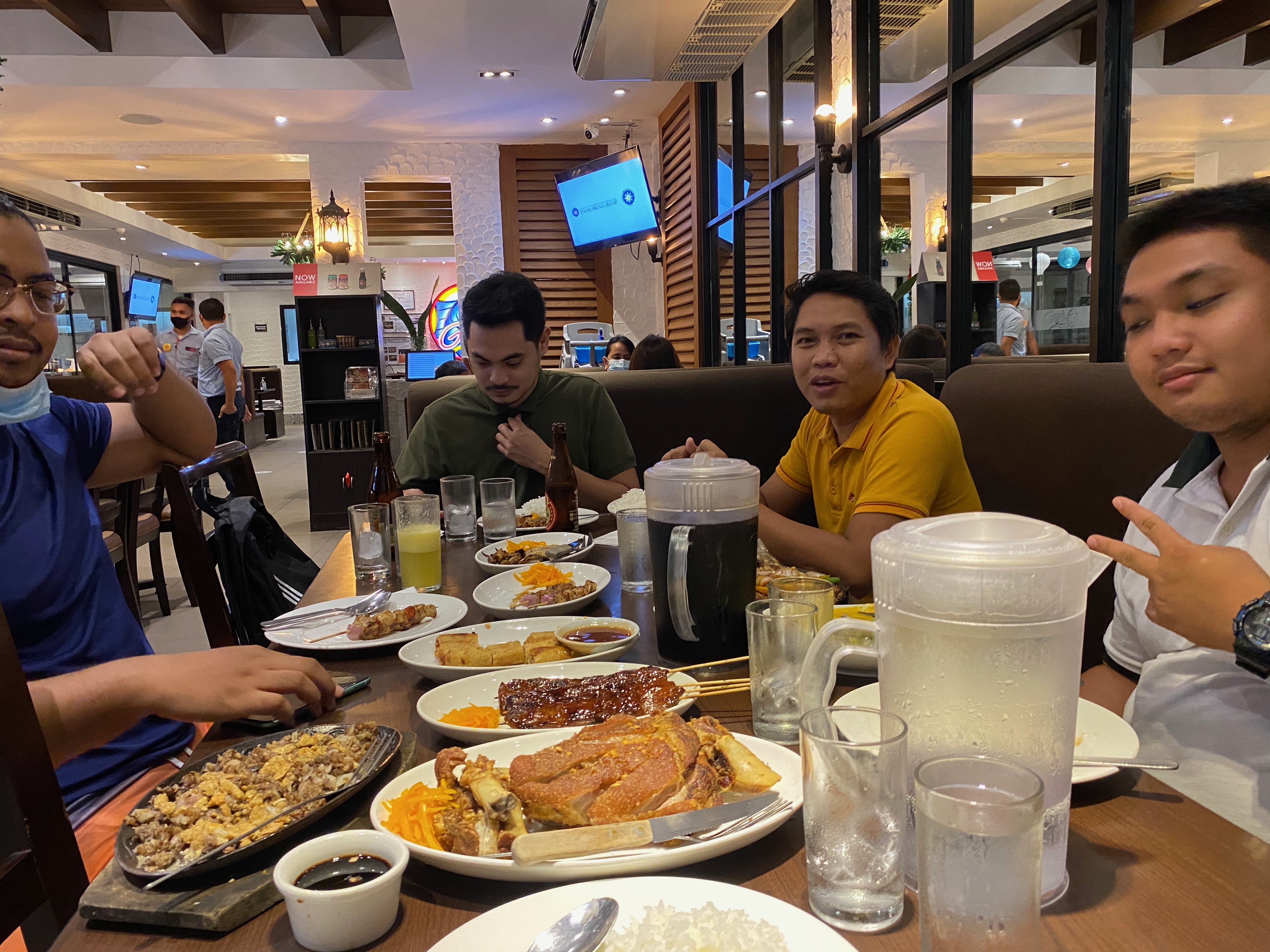 Asa Bain leading a team meeting